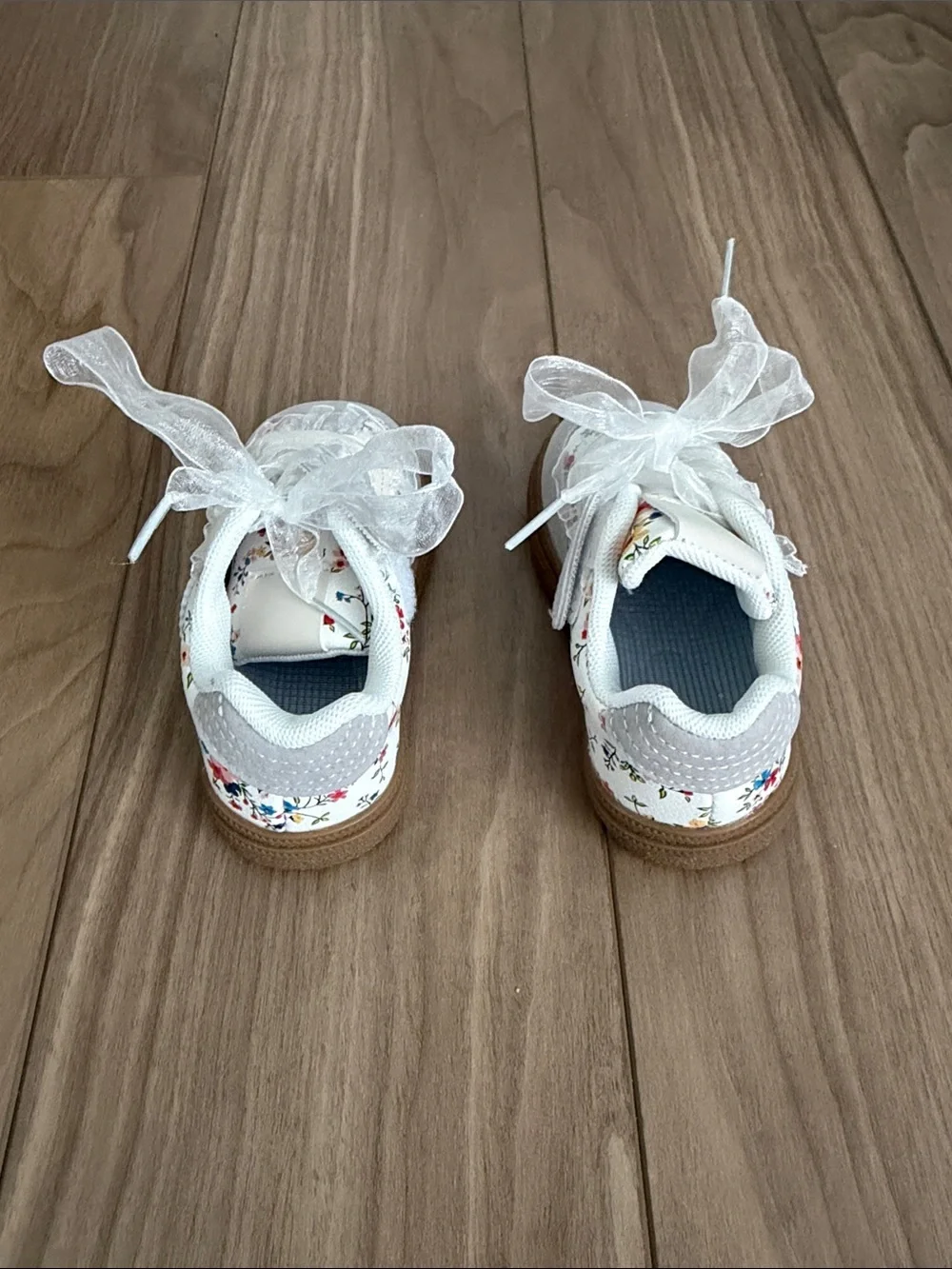 Kids Floral Accent White and Brown Sneakers